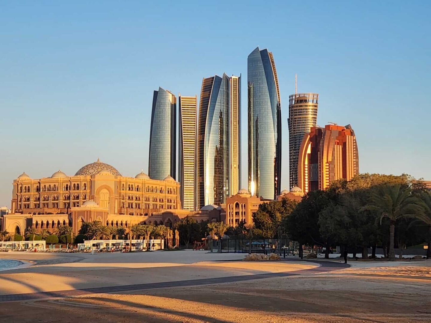 Mezquita Sheikh Zayed en Abu Dhabi y Louvre Abu Dhabi